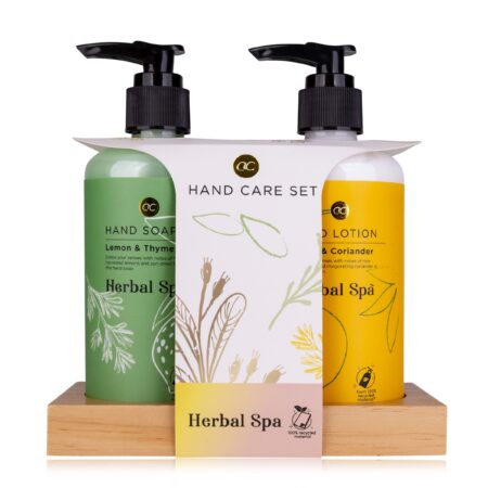 Handpflegeset HERBAL SPA auf Holztray