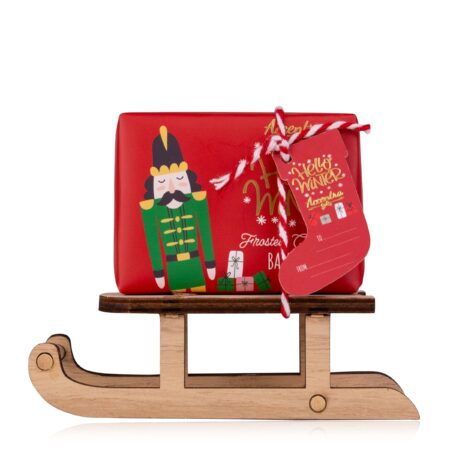Seife HELLO WINTER auf Holzschlitten, 100g