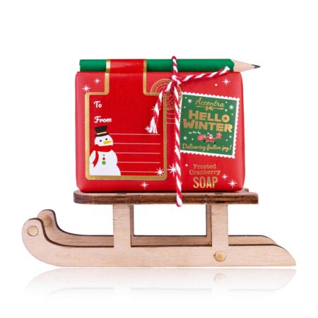 Seife HELLO WINTER auf Holzschlitten, 100g